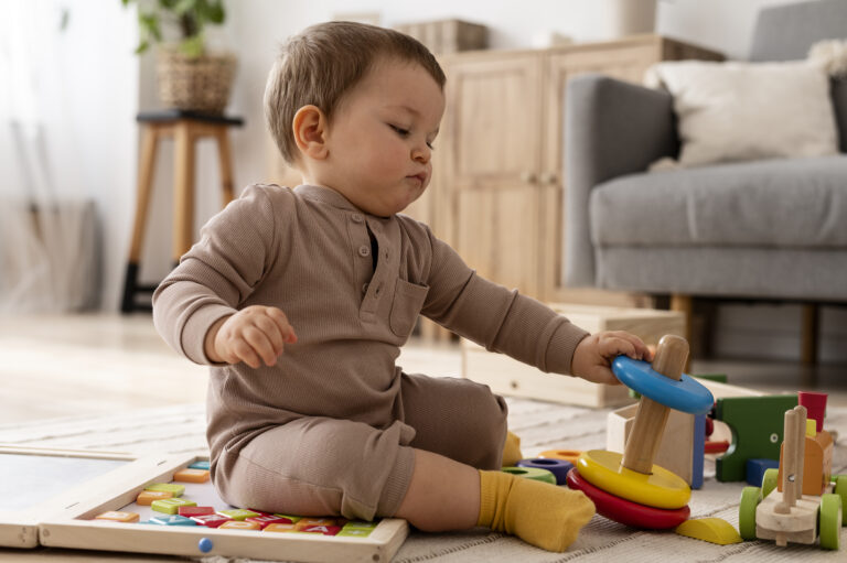 Quand commencer la méthode Montessori avec bébé ?